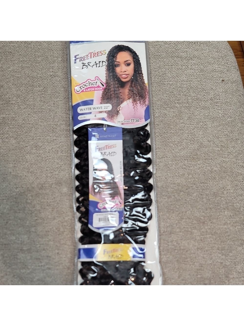 Shake N Go Free TRESS BRAID HAIR EXTENSIONS 22" NEW NWT